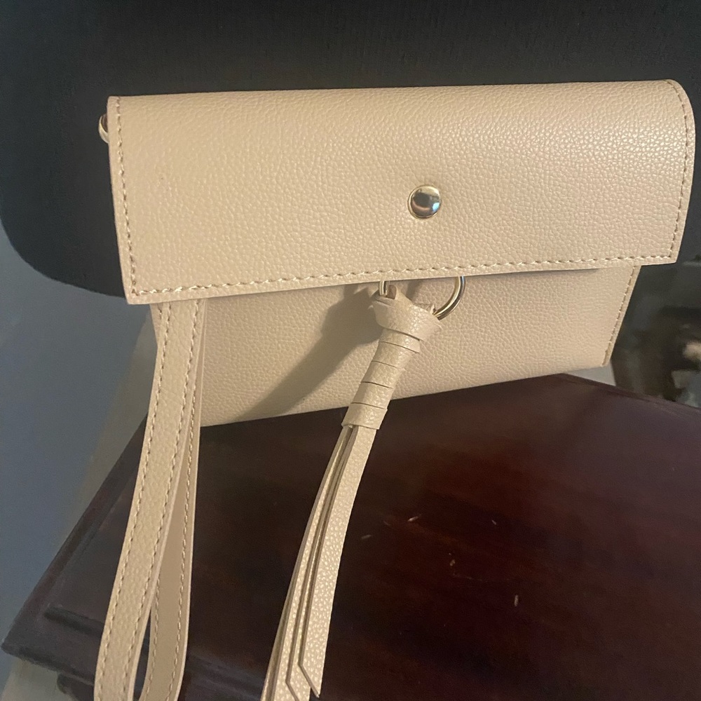 Chicos oversized wristlet like new excellent condition very clean